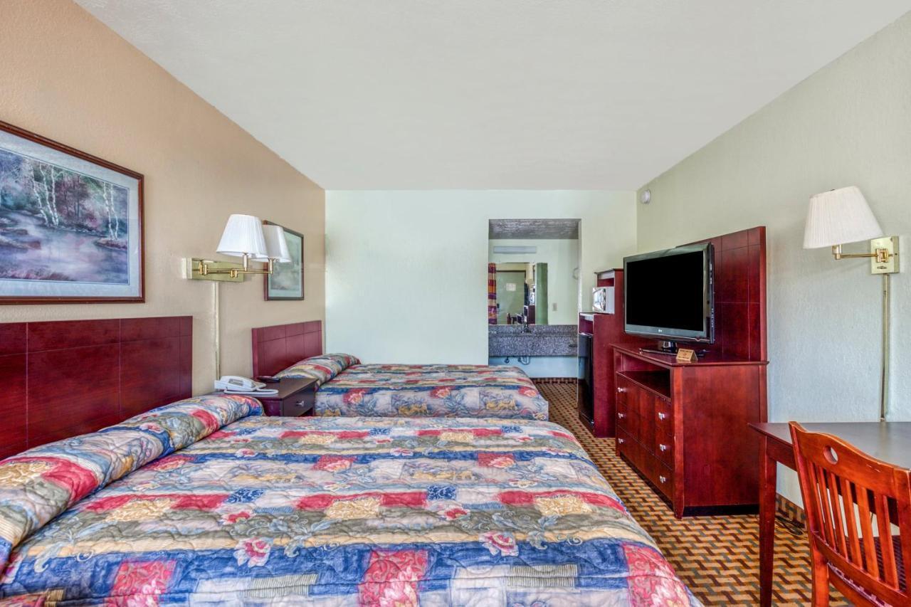 Oyo Hotel Decatur I-20 East & Wesley Club Dr Екстер'єр фото