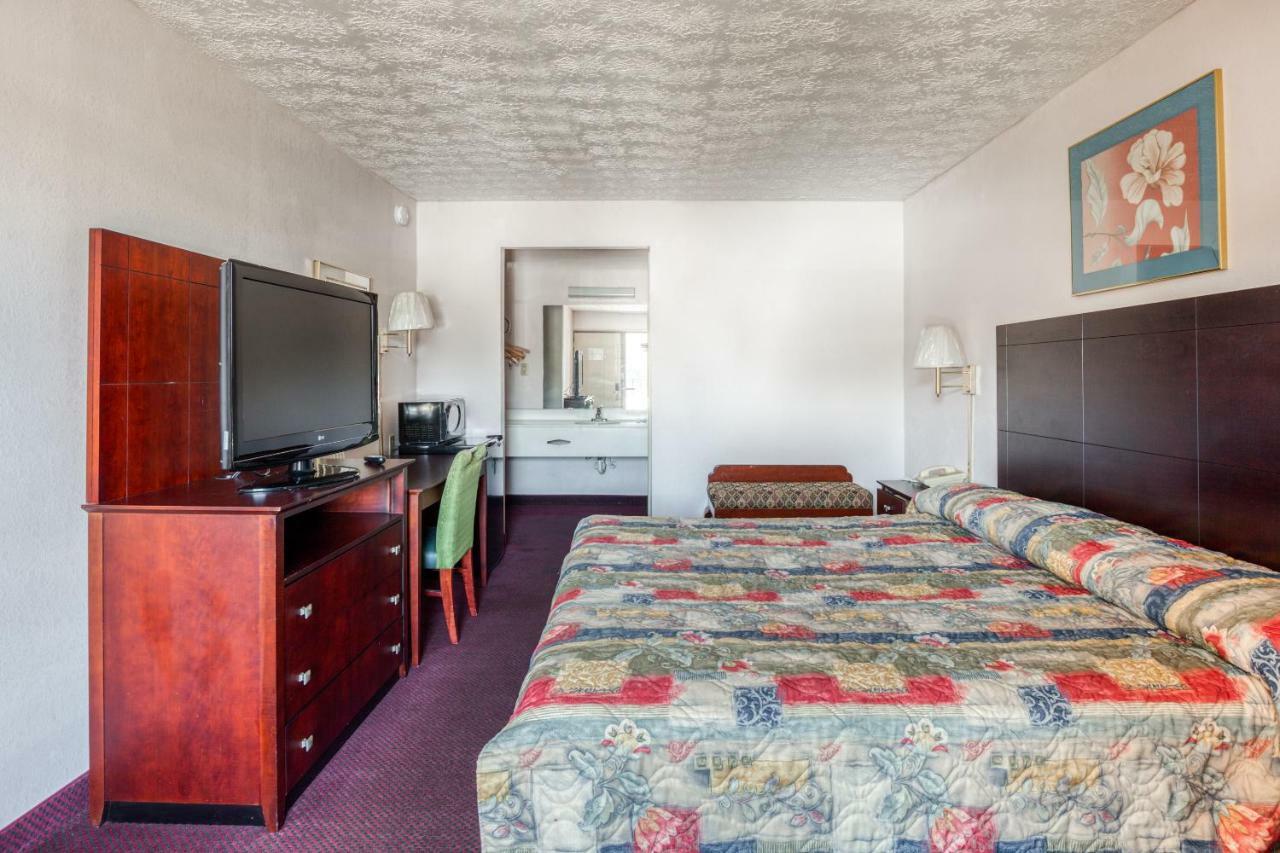 Oyo Hotel Decatur I-20 East & Wesley Club Dr Екстер'єр фото